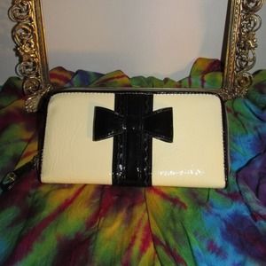Betsey Johnson wallet