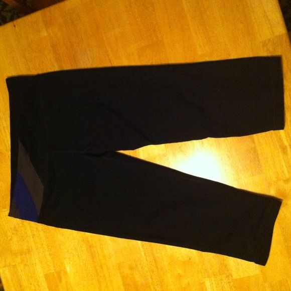 Under armour capris