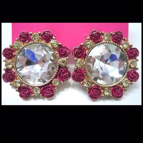 ✳️SOLD✳️‼️BUNDLED‼️Betsey. Johnson Large Rhineston