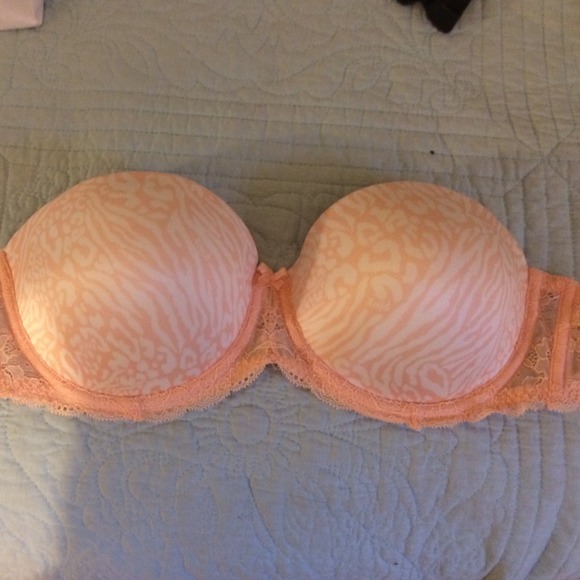 vIctoria secrets strapless bra