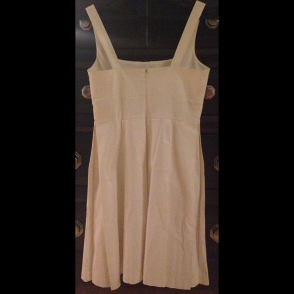 Lovely white Calvin Klein size 6P tea dress - Picture 2 of 2