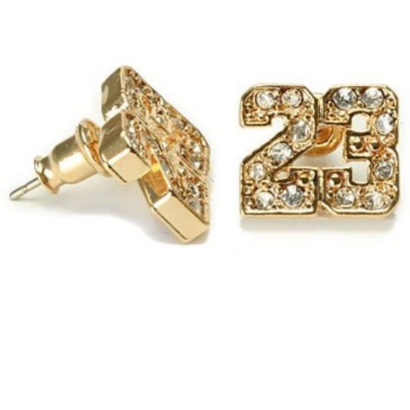 23 earrings
