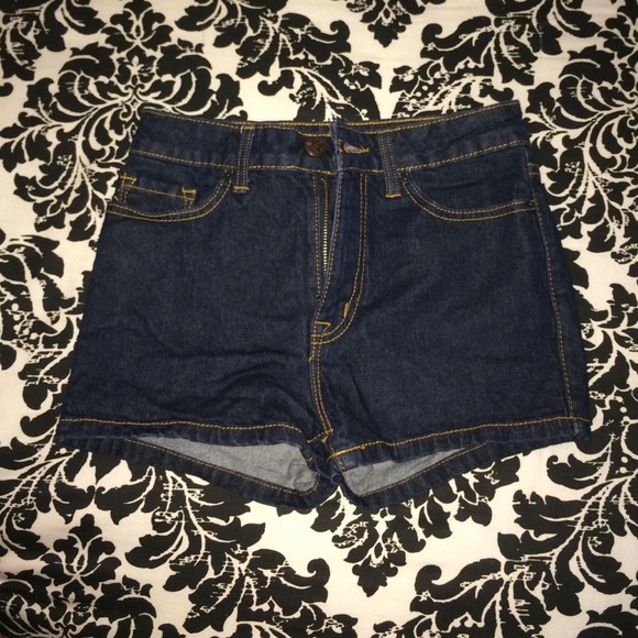 BDG high rise "Erin" shorts