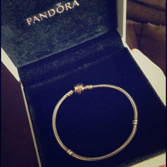Sold/Trade AUTHENTIC PANDORA 7.1 Gold Clasp