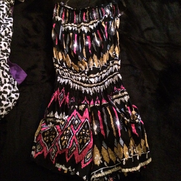 Rue 21 Romper - Picture 3 of 4