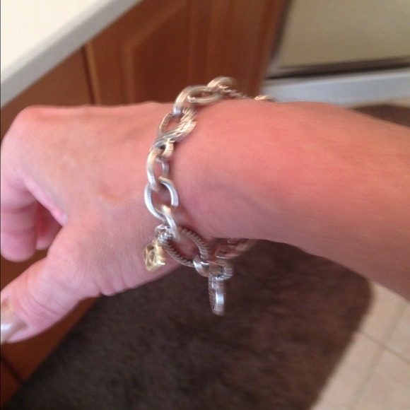 Reserved- David Yurman diamond charm bracelet✨✨