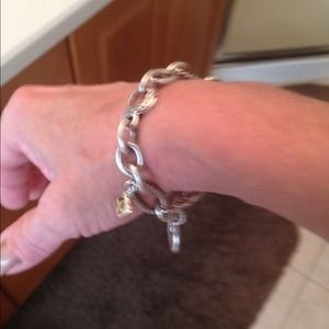 Reserved- David Yurman diamond charm bracelet✨✨