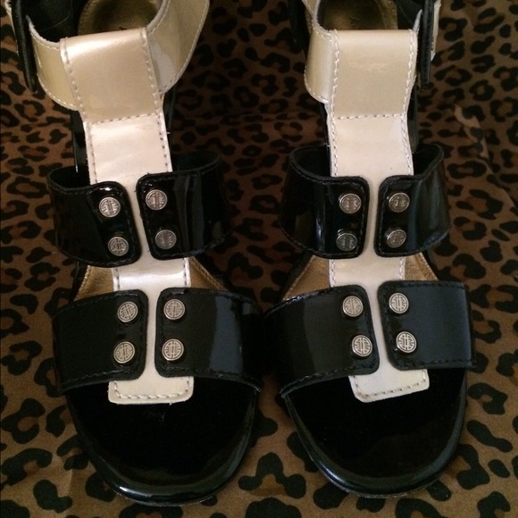 Antonio Melanie Patent Leather black/beige heels 8