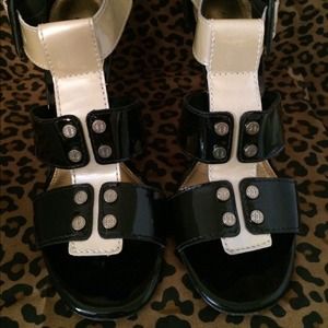 Antonio Melanie Patent Leather black/beige heels 8