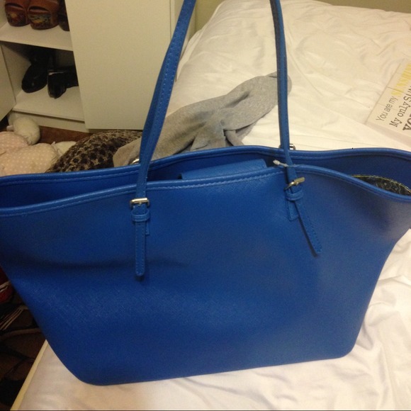 Blue purse with paisley interior