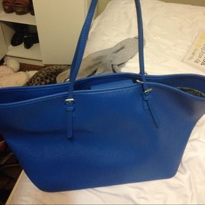 Blue purse with paisley interior