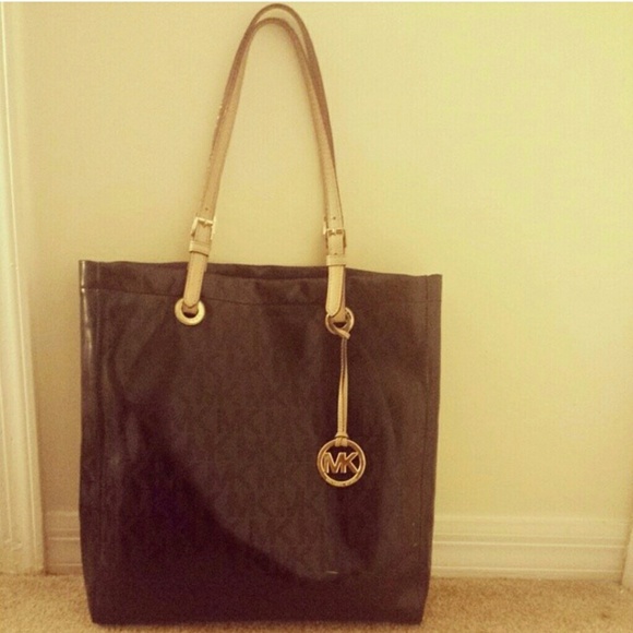 🚫SOLD🚫Genuine Michael Kors