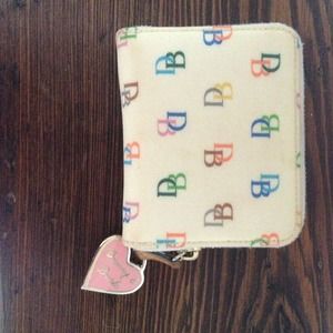 Dooney & bourke small wallet
