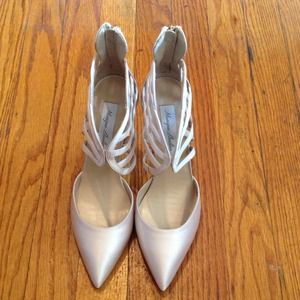 *SOLD* Monique Lhuillier Blush Satin Shoe