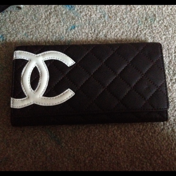 Clutches & Wallets - Wallet