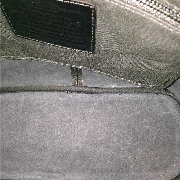 💯% Authentic Coach Small Tote - Picture 3 of 4