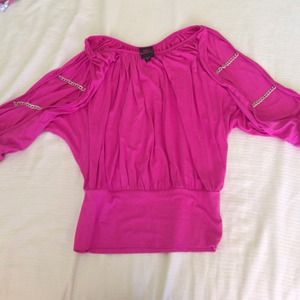 Slouchy tee with chains