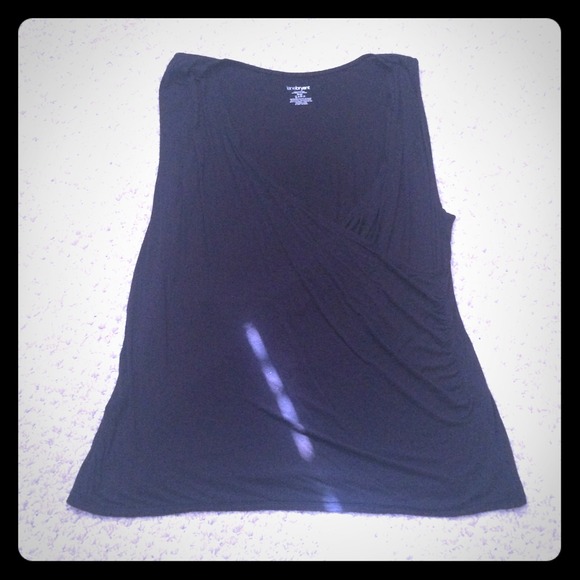 black tank top