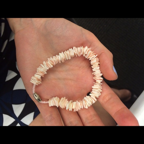 Puka shell bracelet - Picture 2 of 4