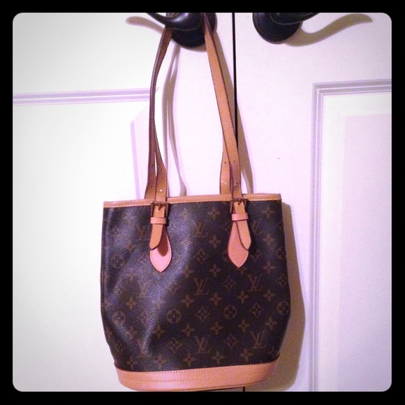Authentic Louis Vuitton purse