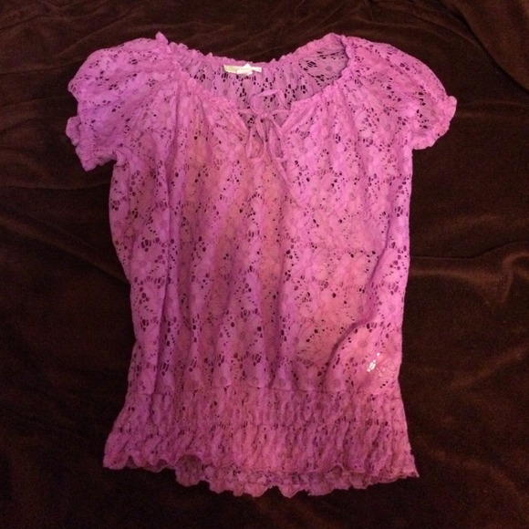 ✨Pink Lace Top✨ - Picture 2 of 3