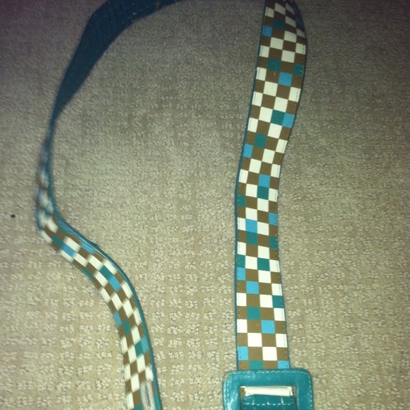 Checkered vans belt