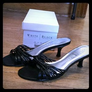 White House Black Market black kitten heel