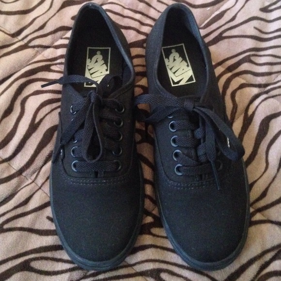 🚨Just Reduced🚨FINAL REDUCTION🚨vans