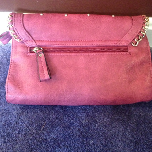 Clutch - Picture 3 of 3