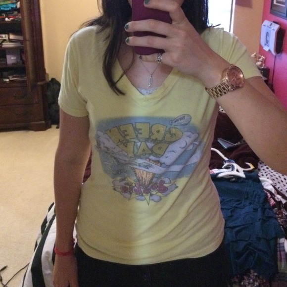 ✨Delia's Green Day V-Neck Tee✨ - Picture 2 of 2