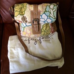 Fossil Cross-body Floral Purse 👜