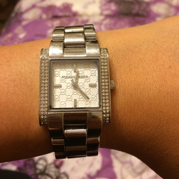 Mk watch