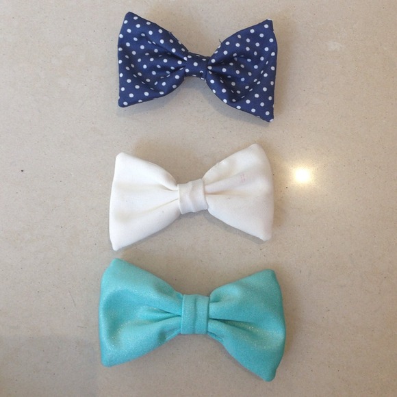 Adorable bows from American apparel