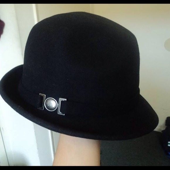 Black Fedora with buckle