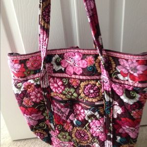 Vera Bradley Vera tote