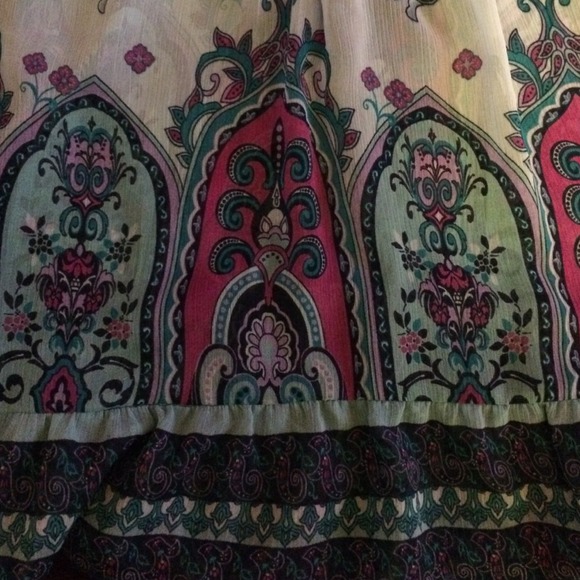 ✨Adorable Frilly Tank✨ - Picture 3 of 4