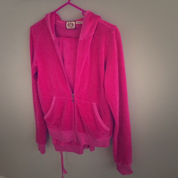 Beatiful Juicy Couture piece