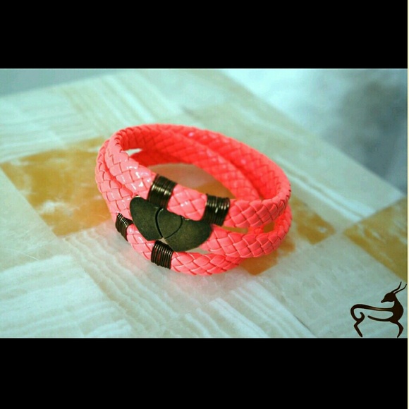 Trendy Coral Leather Bracelet!