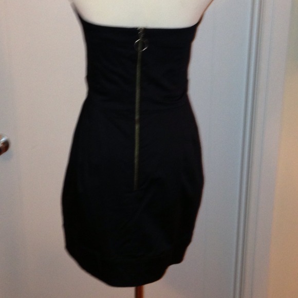 French Connection strapless mini dress - Picture 3 of 4