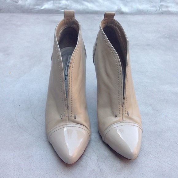 Via Spiga leather booties