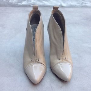 Via Spiga leather booties