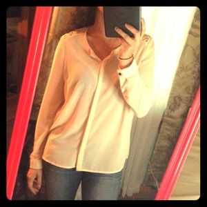 Light peach top