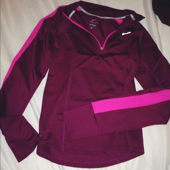 Nike running dry for zip up