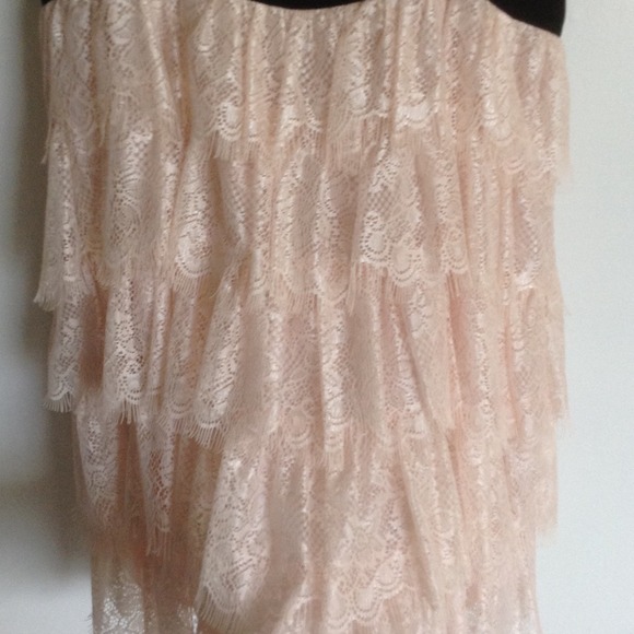Tiered baby pink lace dress - Picture 3 of 3