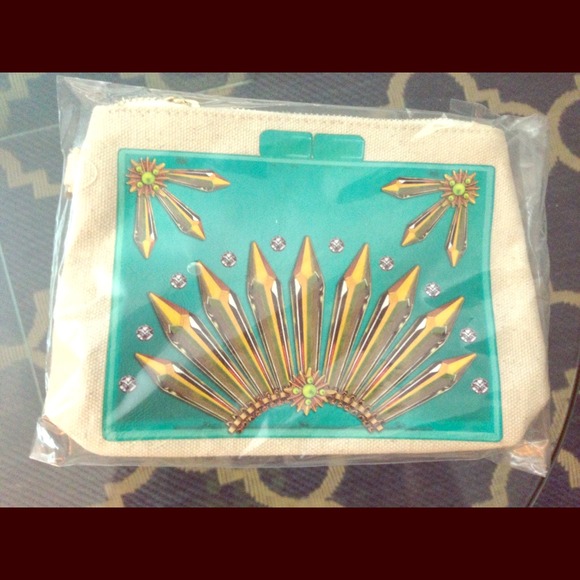 Chic mini clutch/cosmetic bag!