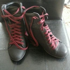 Black snicker wedges