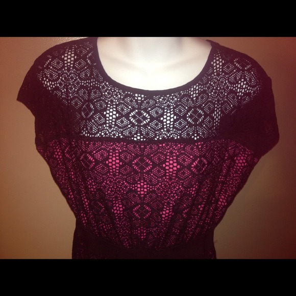 Black Lace with Pink Lining - Picture 3 of 3