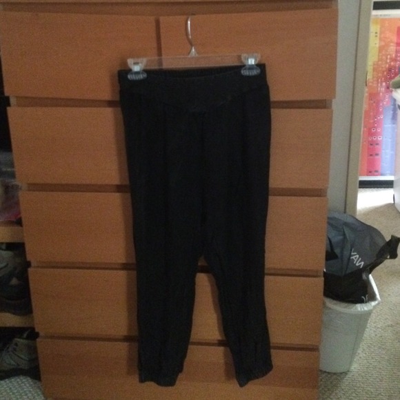 ❌URBAN OUTFITTERS HAREM PANTS❌