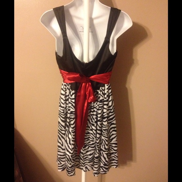 Zebra Prom/Cocktail Dress - Picture 2 of 2