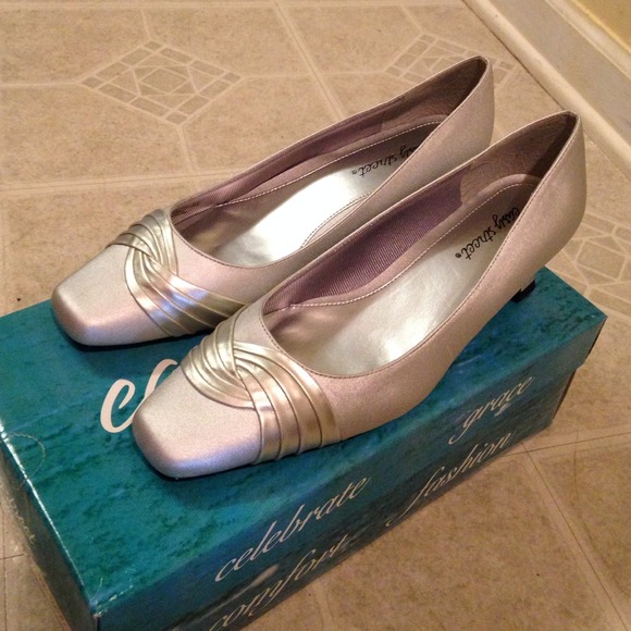 Women's shoes